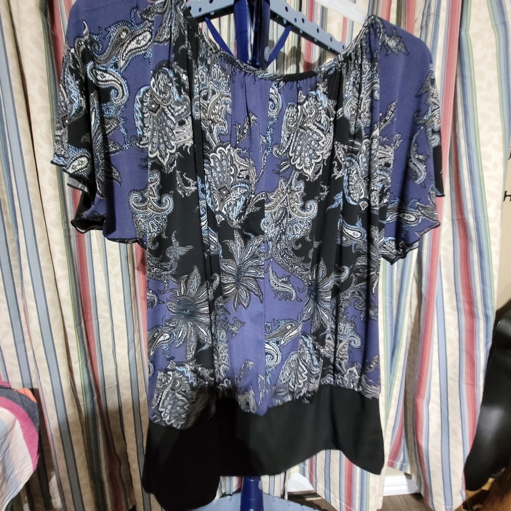(3054) Cocomo, Women's, Size 1X, Purple/Black/Blue  floral design, Top, Blouse - Picture 5 of 7